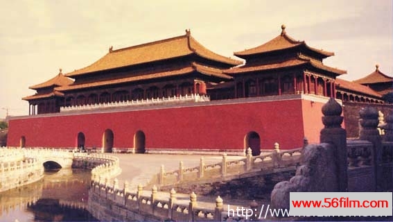 [纪录][央视纪录片][当卢浮宫遇见紫禁城 When The Lou Meets The Forbidden City][全12集][国语中字][18G/MKV